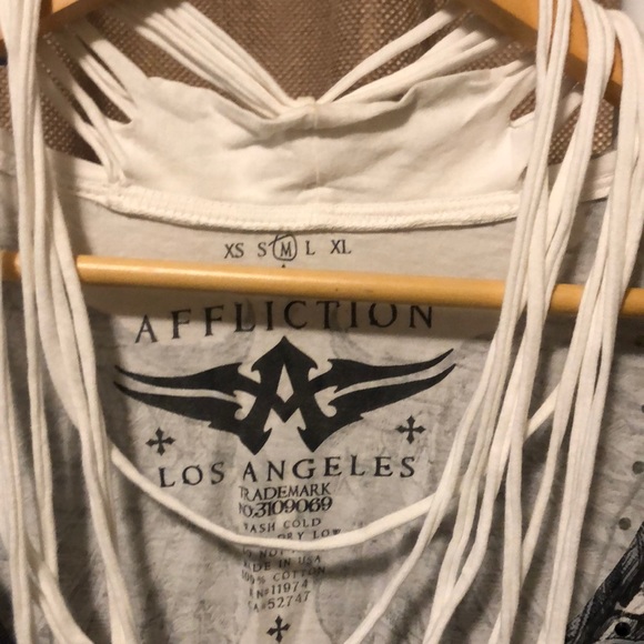 Affliction angel wings long sleeve top size M - Picture 2 of 3